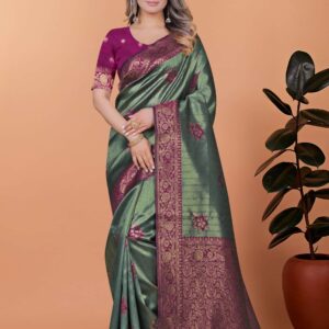 Emerald Green Banarasi Silk Saree with Plum Floral Zari Accents & Blouse | Wedding, Festive, Traditional & Party Wear